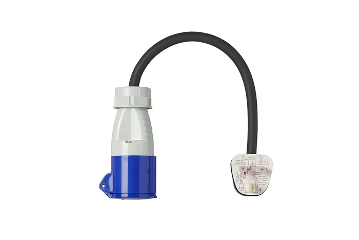 Adapteris ar CEE spraudni un Apvienotās Karalistes kontaktligzdu, ProPlus 373522DE kabelis, 40 cm, 16A 230V